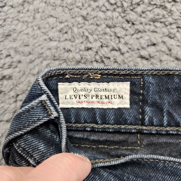 Levis Wedgie Jeans Womens Size 24 Blue Denim Button Fly Tapered‎ Leg - Picture 9 of 14
